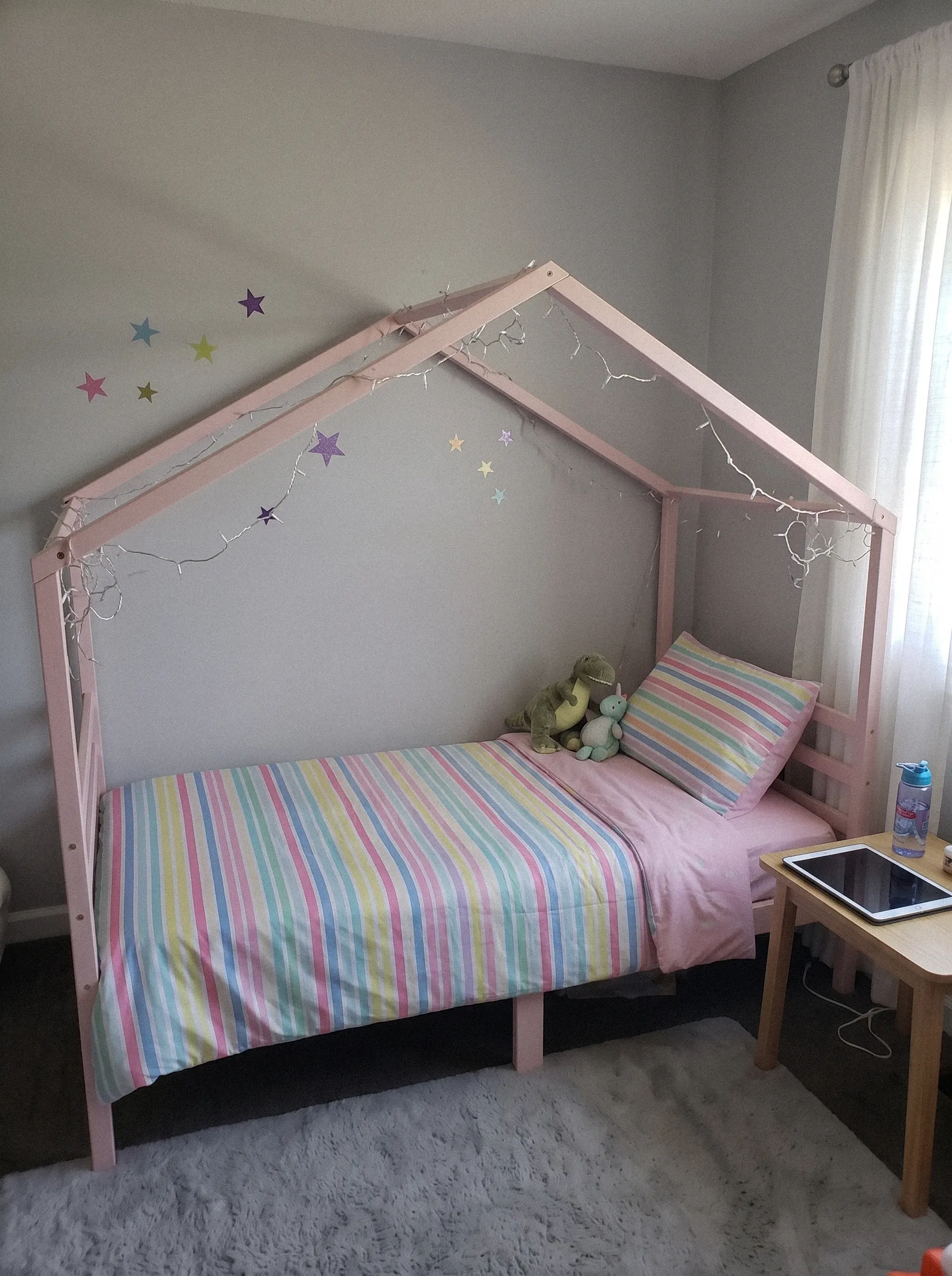 Roze kinderbed 90x200 cm: Barin Toys meisjesbed Huisje